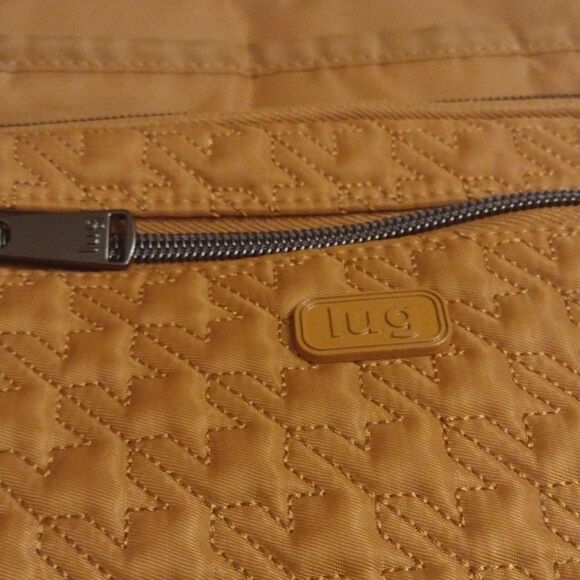 Lug Shimmy Quilted Crossbody Bag Amber Yellow Gold - Picture 8 of 13